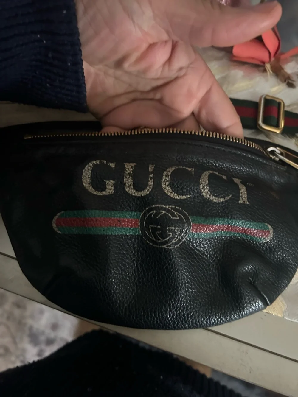 Gucci Black Leather Belt Bag with Green-Red Web Strap! Final price. No offers. - Picture 5 of 16